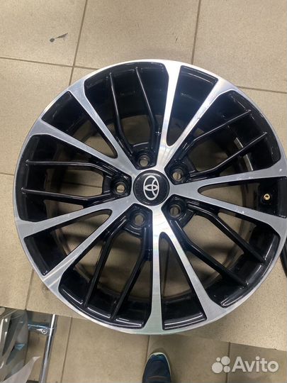 Литые диски r17 от короллы