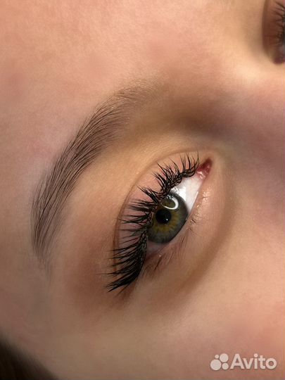 Наращивание ресниц в студии