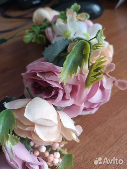 Ободок для волос с цветами