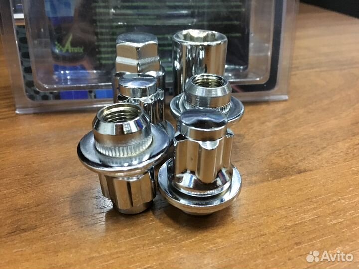 Секретные гайки Nissan, Infiniti