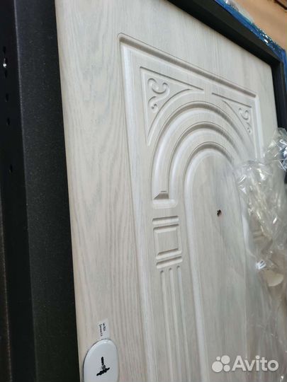 Дверь входная металлическая