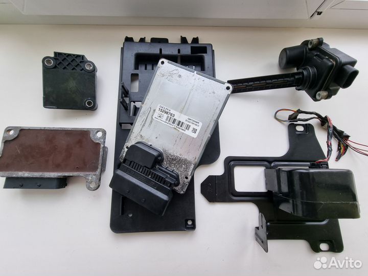 Блок электронный Кадиллак срх