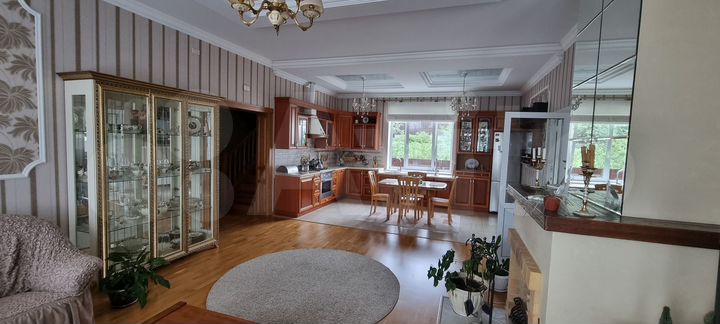 Дом 190 м² на участке 7,5 сот.