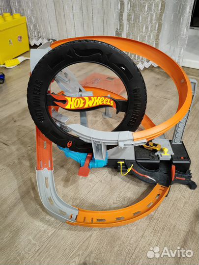 Гоночный трек hot wheels