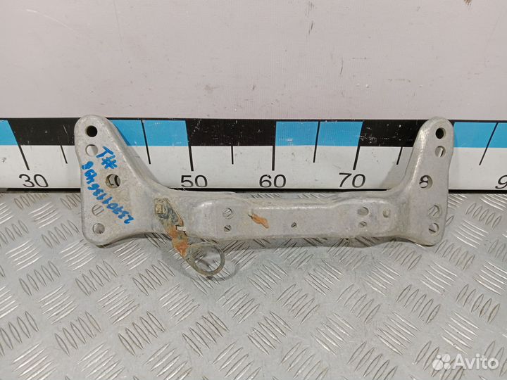 Б/У Кронштейн кпп E36