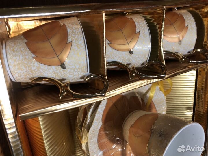 Изящный Чайный сервис на 6 пер. Новый