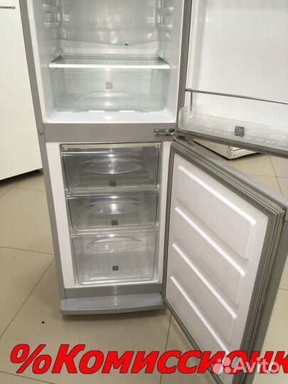 Холодильник Samsung