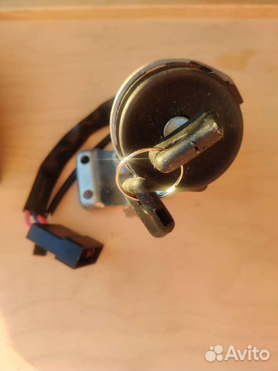 Замок - выключатель зажигания ваз 2123