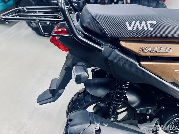 Скутер бензиновый VMC naked 49/150 (150см3, 11лс)