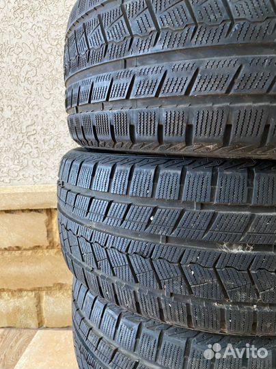 Greenland 202 235/45 R18