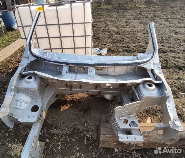 Кузов перед Nissan Almera G15