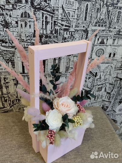 Букет из сухоцветов в кашпо