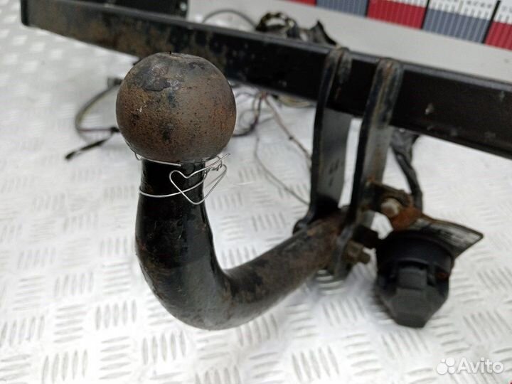 Фаркоп (прицепное устройство) для Renault Megane 2