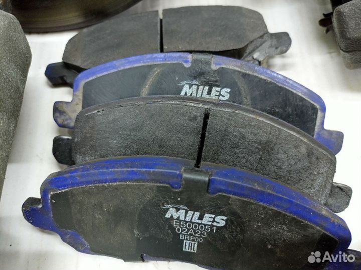 Запчасти на лансер 10