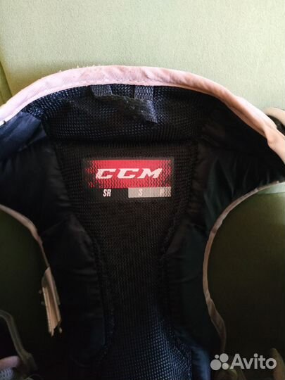 Вратарский нагрудник ccm