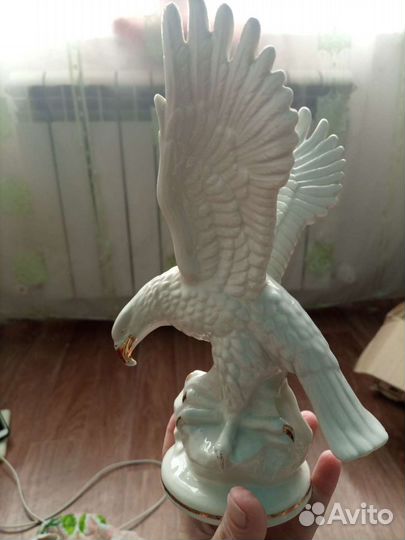 Статуэтка фарфор Орел