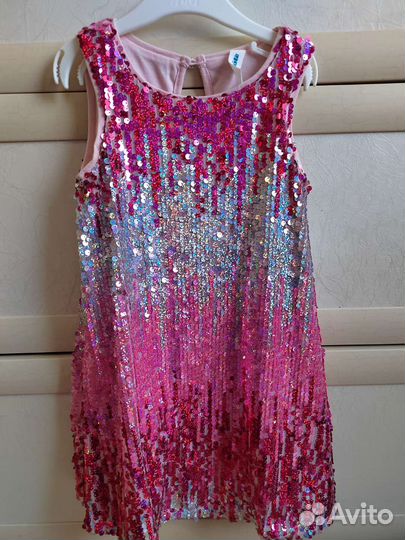 Платье в паетках