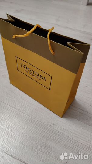 Подарочный пакет loccitane