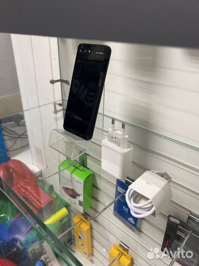 HONOR 10, 4/64 ГБ