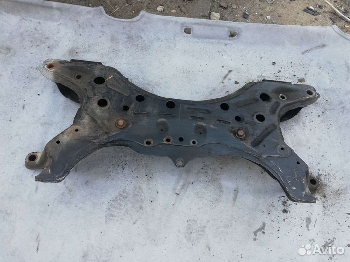 Подрамник передний Джили Эмгранд EC-7