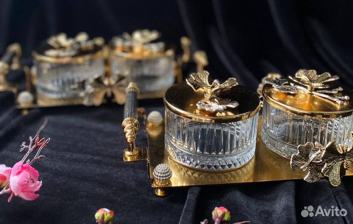 Менажница с крышкой