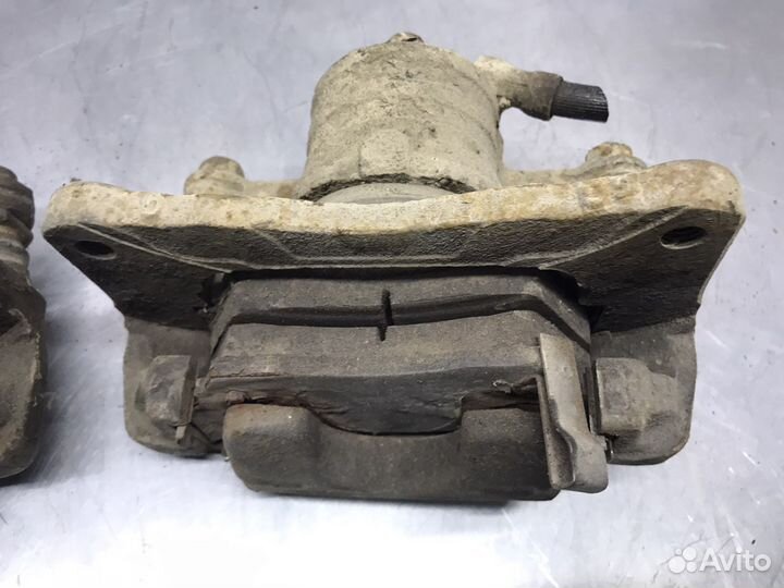 Суппорт передний левый Nissan Presea R10 1992 г.в