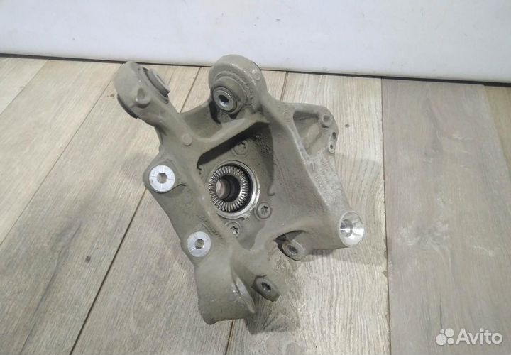 Кулак задний левый бу BMW 5 G30 OEM 33306866337