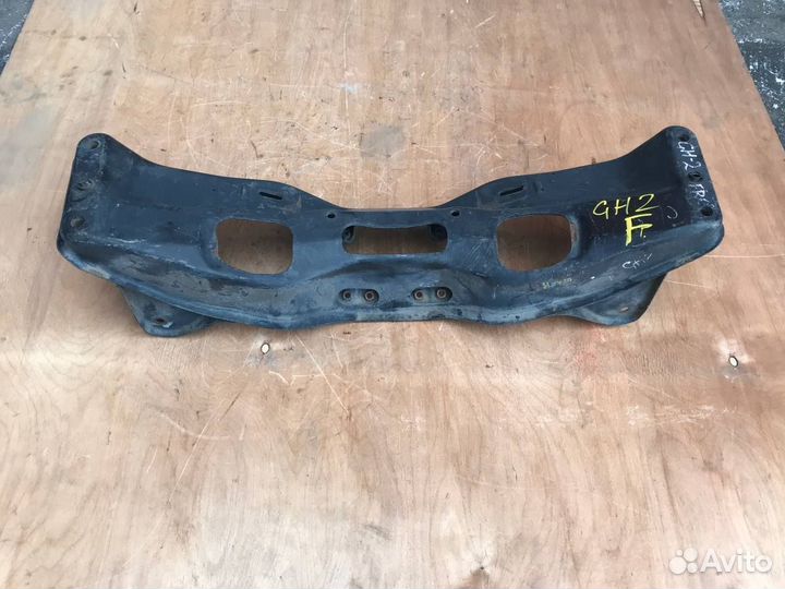 Передняя балка подрамник Legacy Forester Impreza