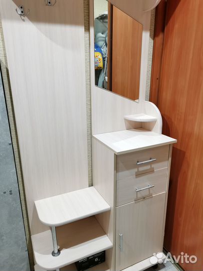 Продам прихожая