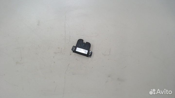 Замок багажника Volkswagen Touareg, 2008