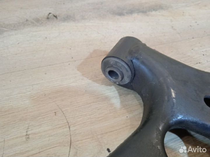 Рычаг подвески передний правый Kia Rio 3 хэтчбэк