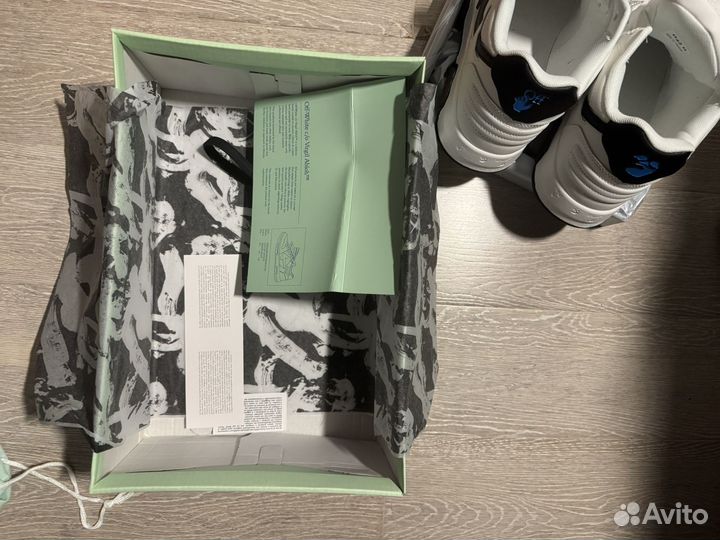 Off white out of office оригинал