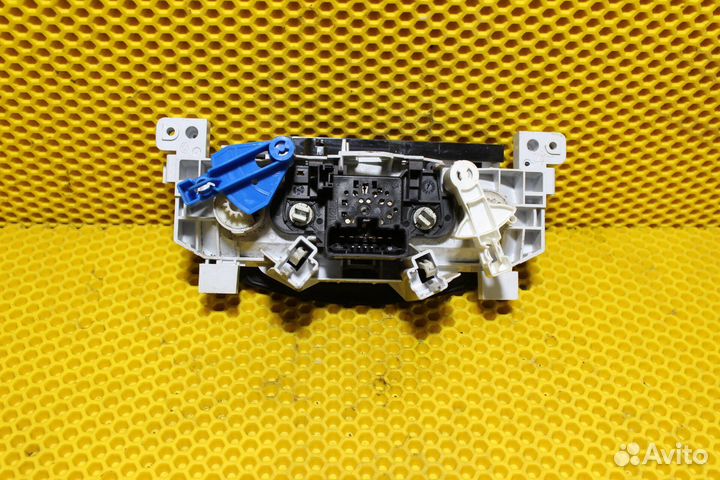 Блок управления климат контролем Nissan Almera G15