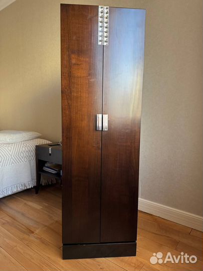 Итальянский шкаф для украшений selva