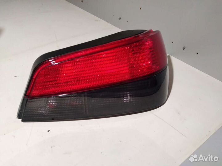 Фонарь задний правый peugeot 306