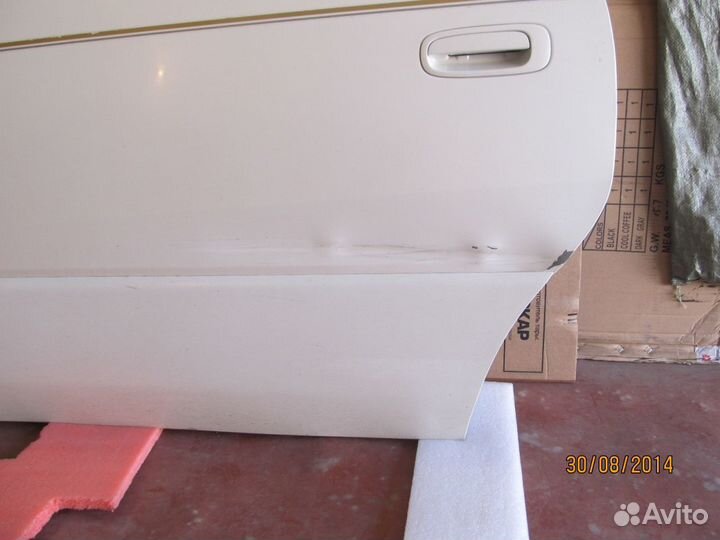 Задняя левая дверь для Toyota Ipsum sxm10g