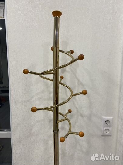 Вешалка для одежды напольная