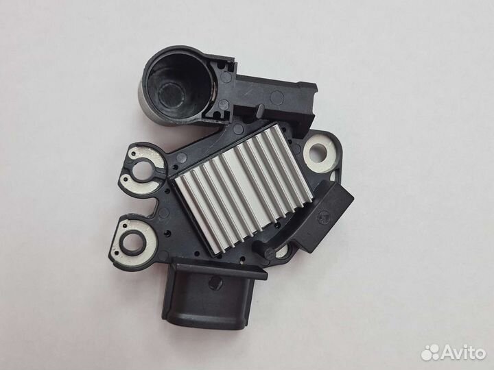 Регулятор напряжения генератора Solaris Rio 3