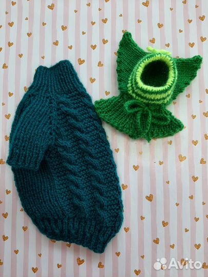 Вязаные вещи и шапочки для животных