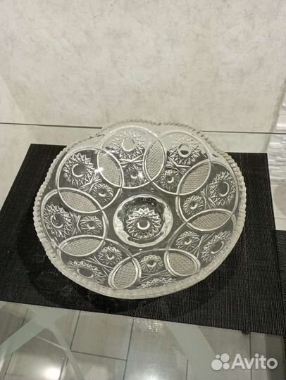 Большая хрустальная ваза