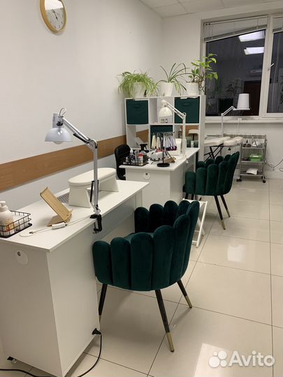 Мастер маникюра