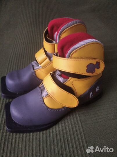 Лыжные ботинки детские