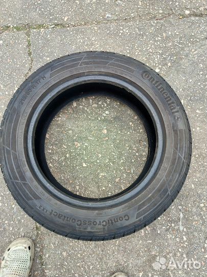Continental ContiCrossContact LX2 215/60 R17