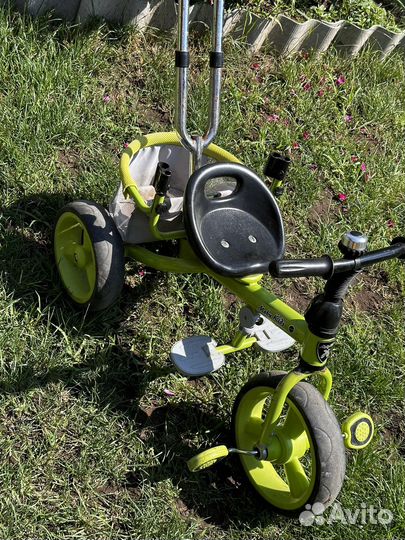 Трехколесный велосипед с родительской ручкой