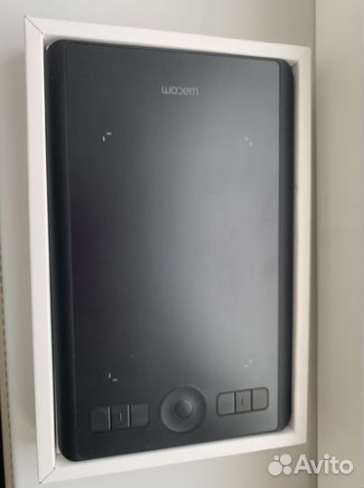 Графический планшет Wacom Intuos Pro S