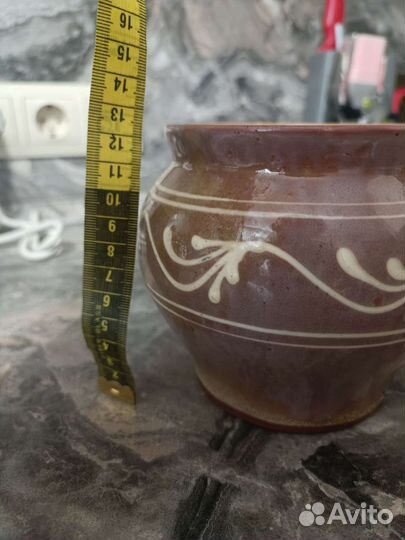 Глиняный горшок