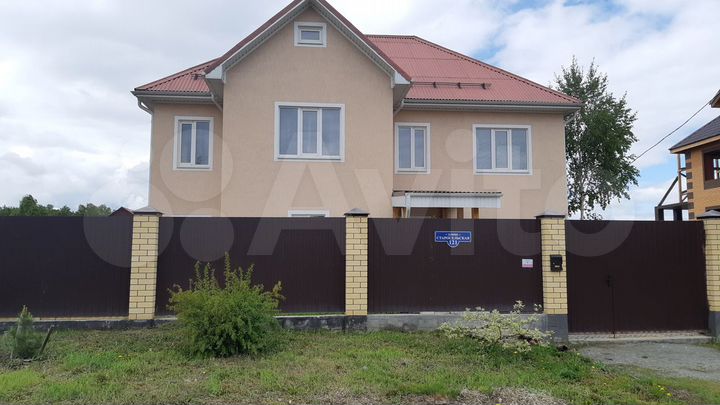 Коттедж 209,7 м² на участке 12 сот.