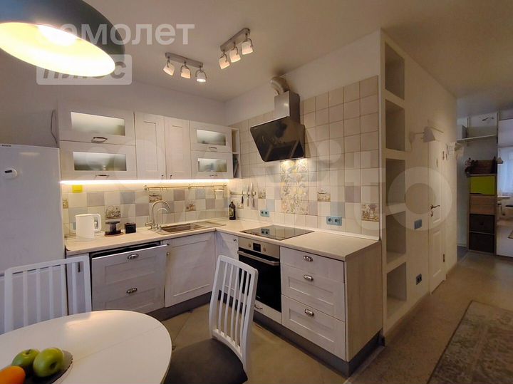 2-к. квартира, 52 м², 13/15 эт.