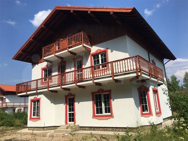 Дом 420 м² на участке 20 сот.