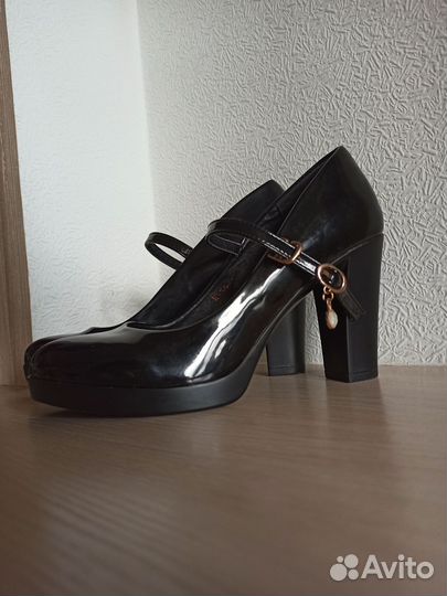 Туфли женские 37 размер